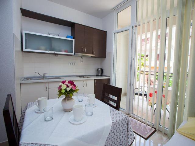 Apartmani Dana Makarska Exterior foto
